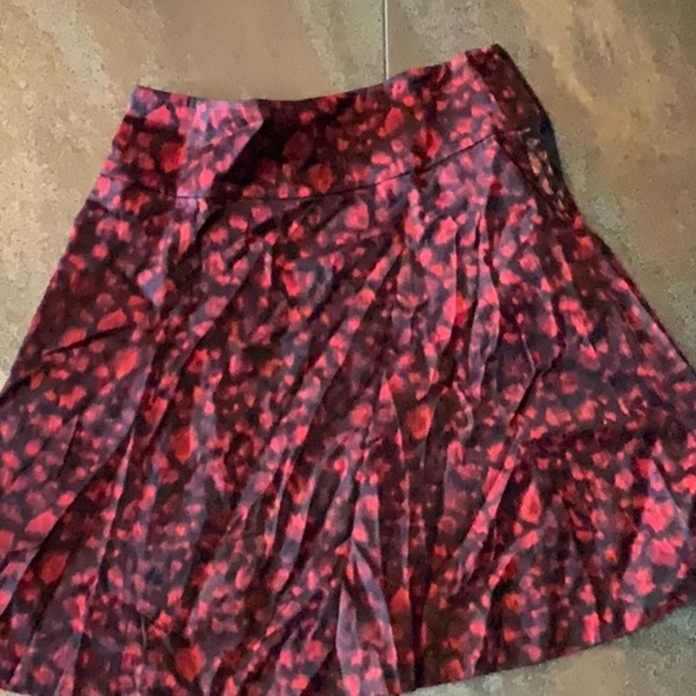 Women’s INC skirt